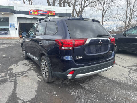 2017 Mitsubishi Outlander SE