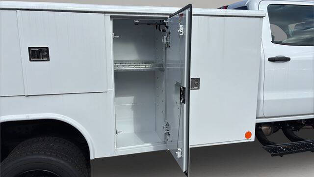 2025 Chevrolet Silverado 5500HD