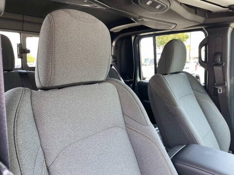 2025 Jeep Gladiator Willys