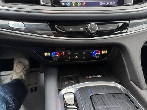 2022 Buick Enclave Essence