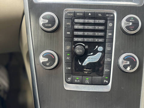 2016 Volvo XC60 T5 Drive-E Premier