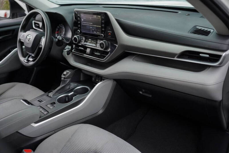 2021 Toyota Highlander L