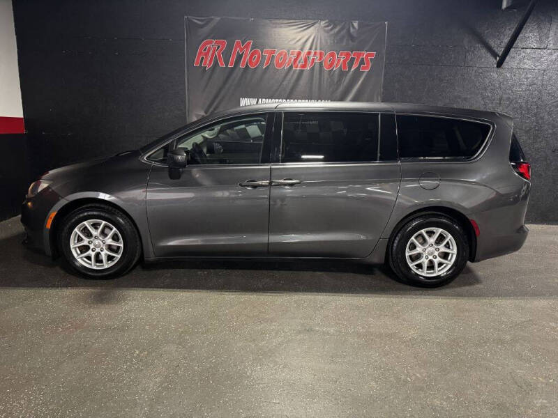 2017 Chrysler Pacifica Touring
