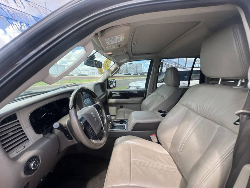 2016 Lincoln Navigator Select