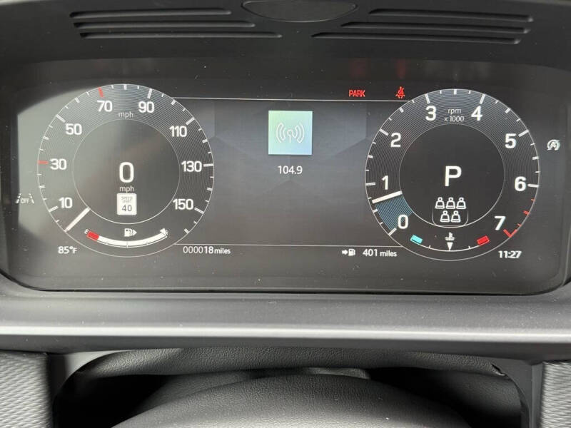 2025 Land Rover Discovery P300 Dynamic SE