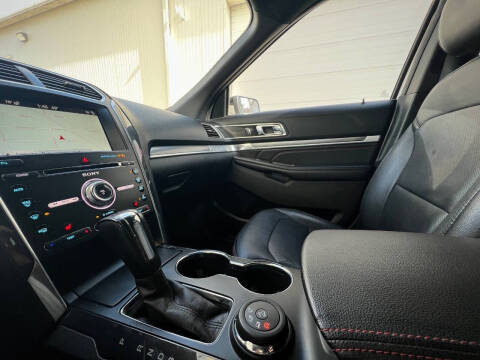 2017 Ford Explorer Sport