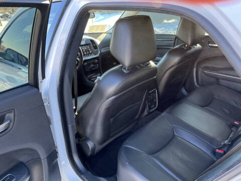 2018 Chrysler 300 Limited