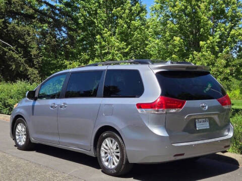 2012 Toyota Sienna XLE 8-Passenger