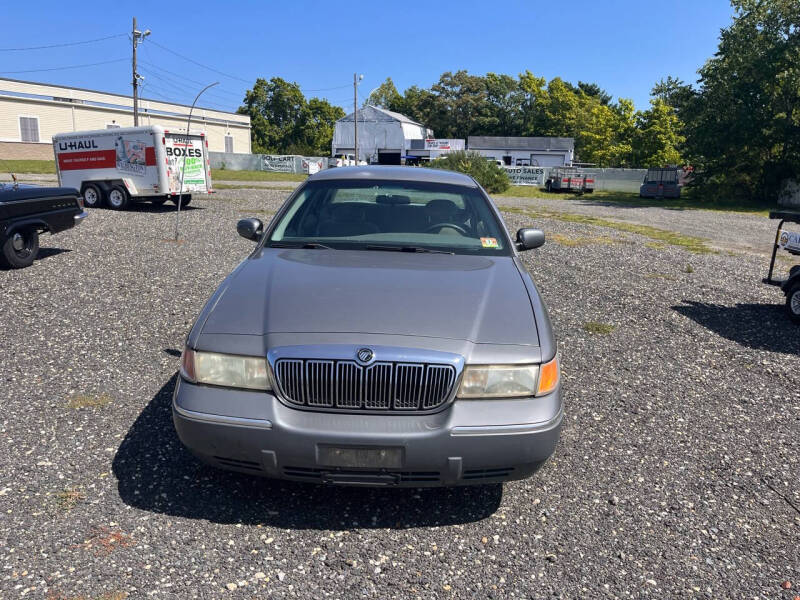 2000 Mercury Grand Marquis GS photo 2