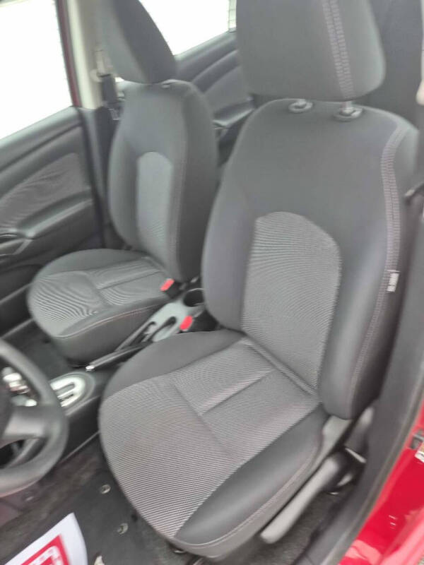 2014 Nissan Versa 1.6 SV