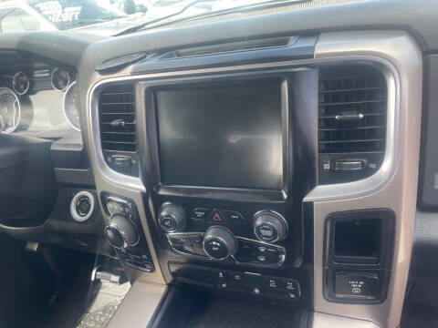 2014 RAM 1500 SLT