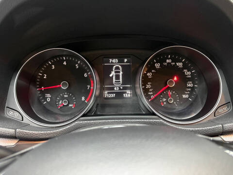 2017 Volkswagen Passat 1.8T R-Line