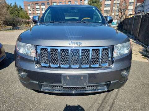 2013 Jeep Grand Cherokee for sale at OFIER AUTO SALES in Freeport NY