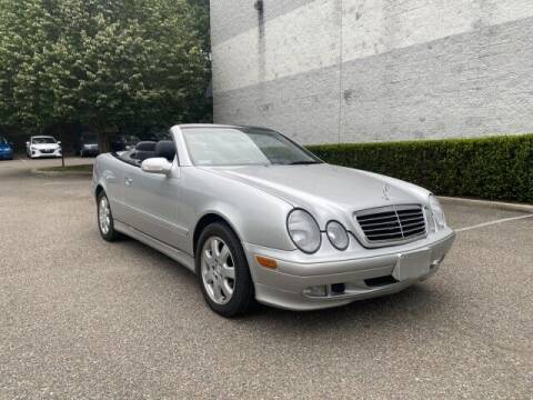 2001 Mercedes-Benz CLK for sale at Select Auto in Smithtown NY