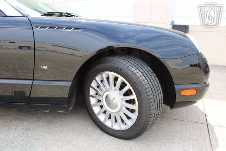 2004 Ford Thunderbird Deluxe