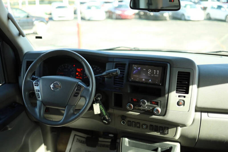 2020 Nissan NV 3500 HD SL