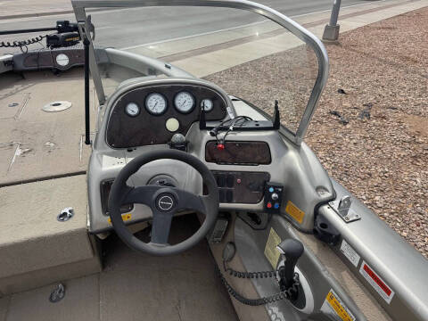 2003 Tracker Tundra 21