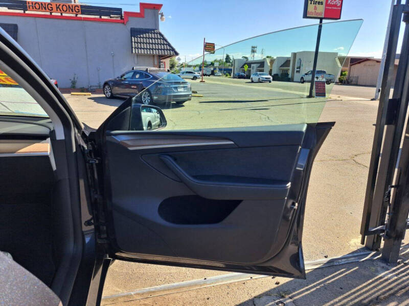 2025 Tesla Model Y Long Range
