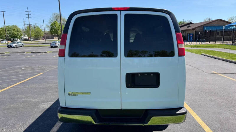 2017 Chevrolet Express LT 3500