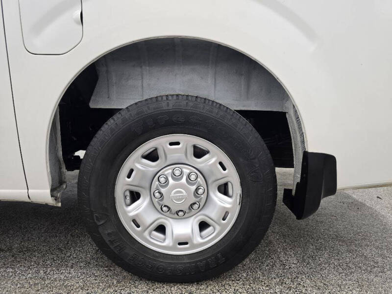 2017 Nissan NV