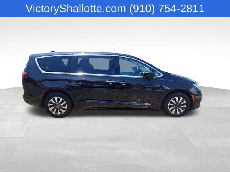 2024 Chrysler Pacifica Plug-In Hybrid Select