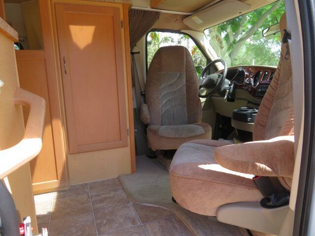 2006 Ford E-Series E-350 SD