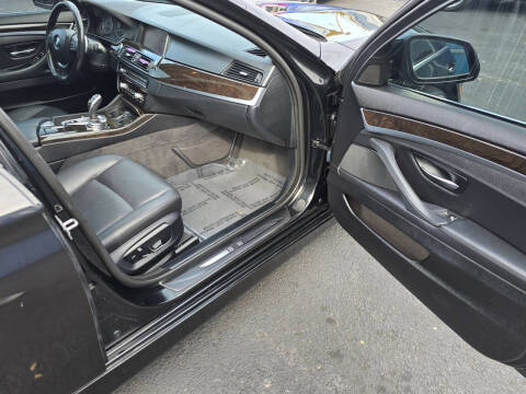 2016 BMW 5 Series 528i