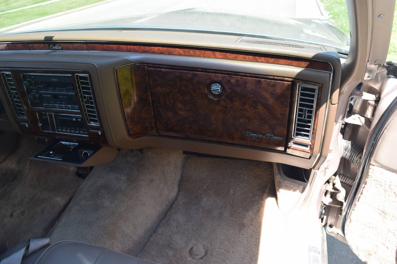 1991 Cadillac Brougham 183