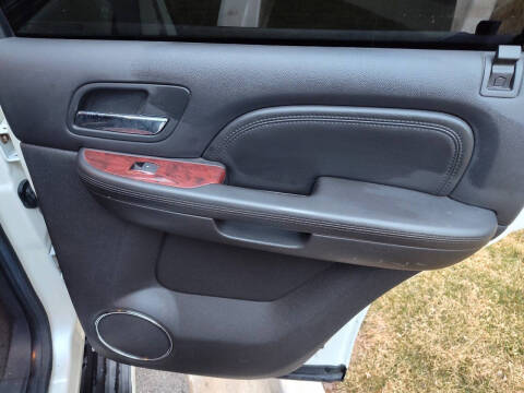 2011 Cadillac Escalade Luxury