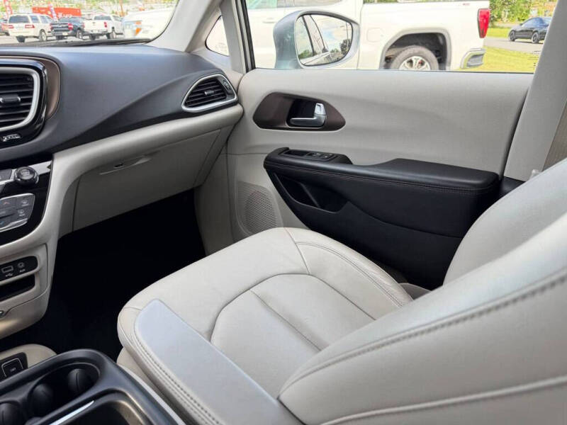 2017 Chrysler Pacifica Touring Plus