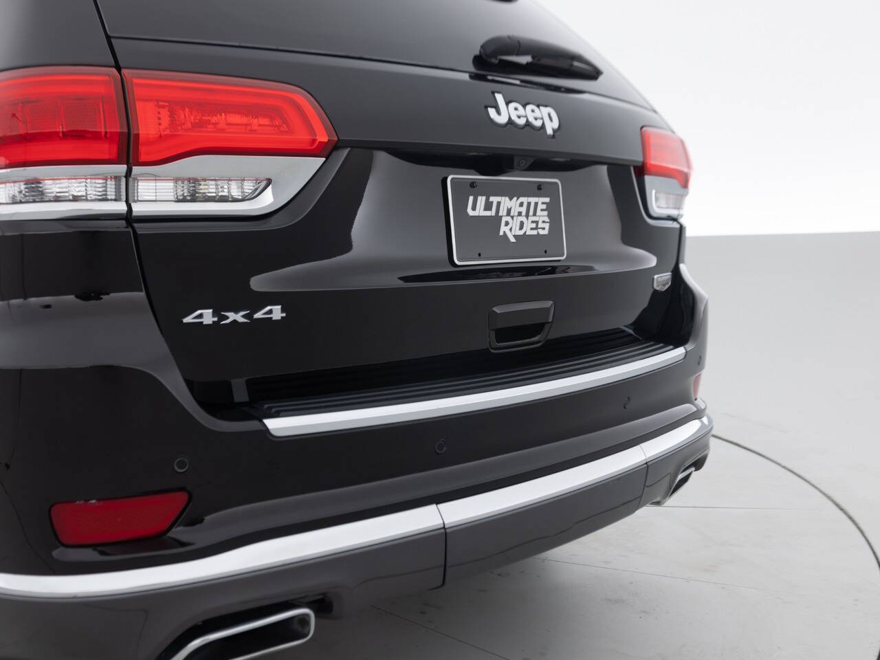 Used Car 2018 Jeep Grand Cherokee  Summit 4x4 4dr Suv For Sale Under $20,000 In Coal City, Illinois