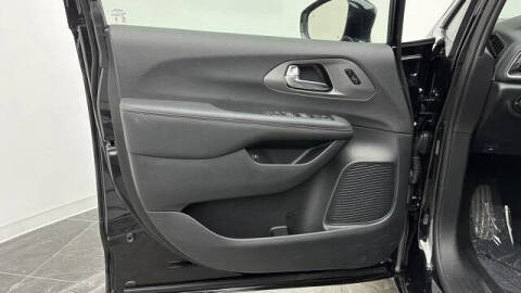 2025 Chrysler Pacifica Plug-In Hybrid