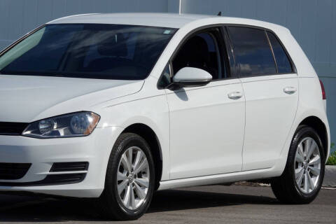 2015 Volkswagen Golf TDI SE