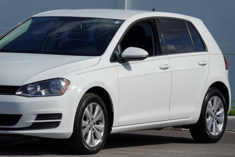 2015 Volkswagen Golf TDI SE