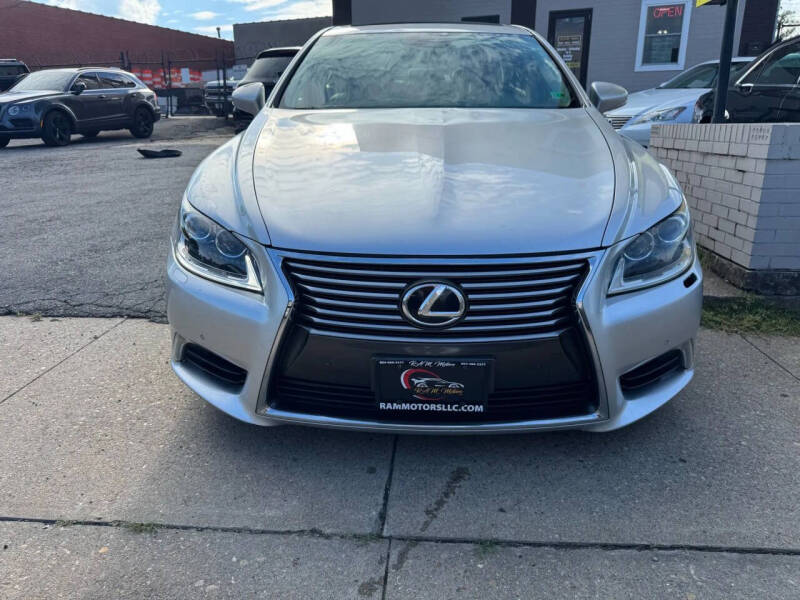 2014 Lexus LS 460