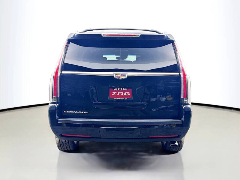 2016 Cadillac Escalade Platinum