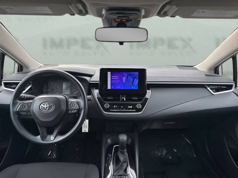 2025 Toyota Corolla LE