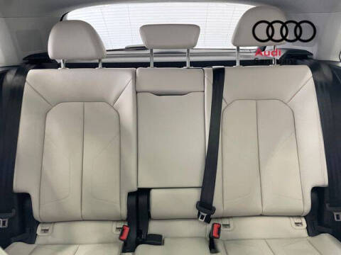 2025 Audi Q3 quattro S line Prem Plus 45 TFSI