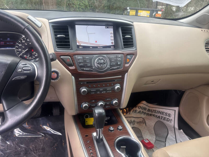 2020 Nissan Pathfinder Platinum