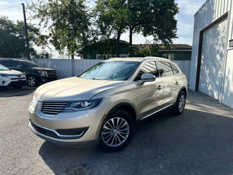 2017 Lincoln MKX for sale at Auto Selection Inc. in Houston TX