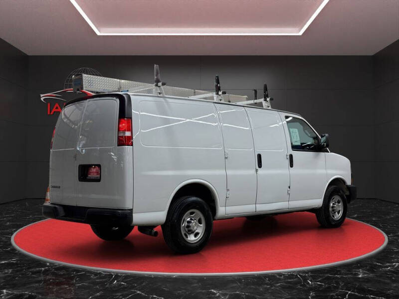 2021 Chevrolet Express 2500