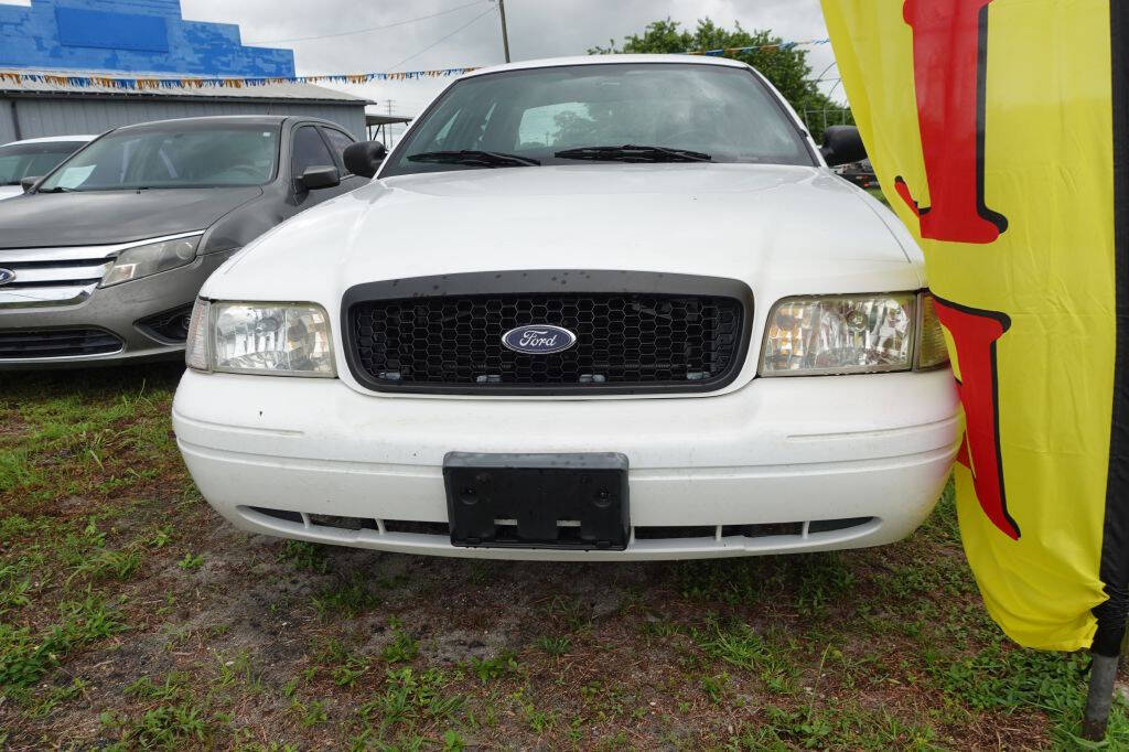 2011 Ford Crown Victoria for sale at Warren's Auto Sales, Inc. in Lakeland, FL