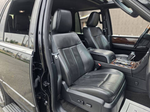 2016 Lincoln Navigator Select