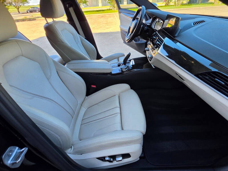 2017 BMW 5 Series 530i