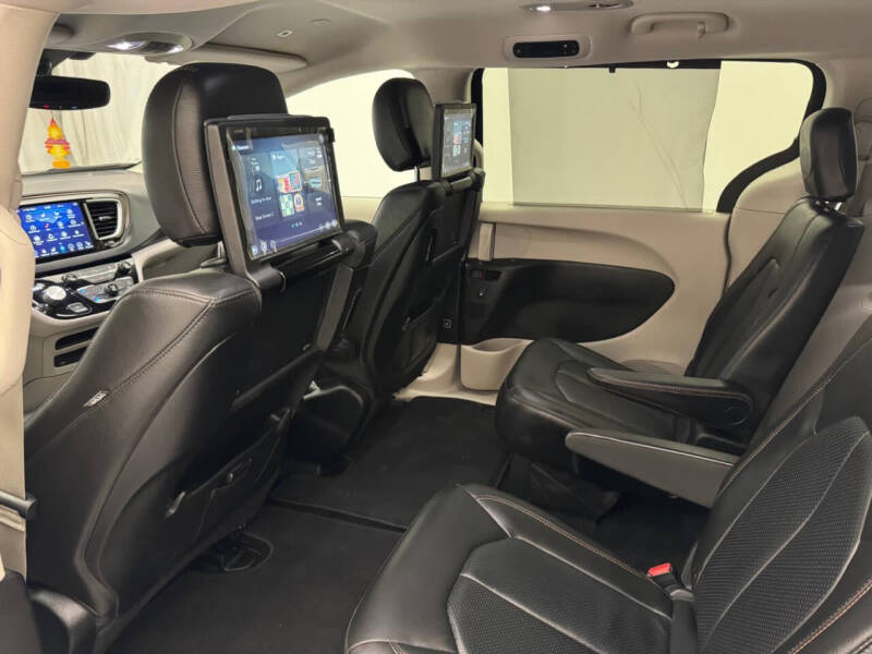 2019 Chrysler Pacifica Touring L Plus