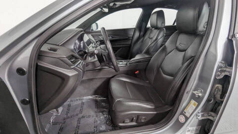 2023 Cadillac CT4 Premium Luxury