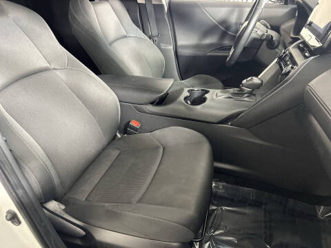 2023 Toyota Venza LE