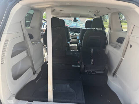 2017 Chrysler Pacifica LX