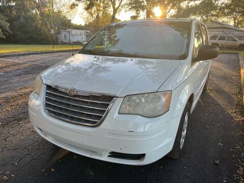 2009 Chrysler Town and Country for sale at Florida Prestige Collection in Saint Petersburg FL