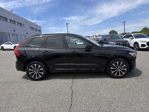 2025 Volvo XC60 B5 Plus Dark Theme